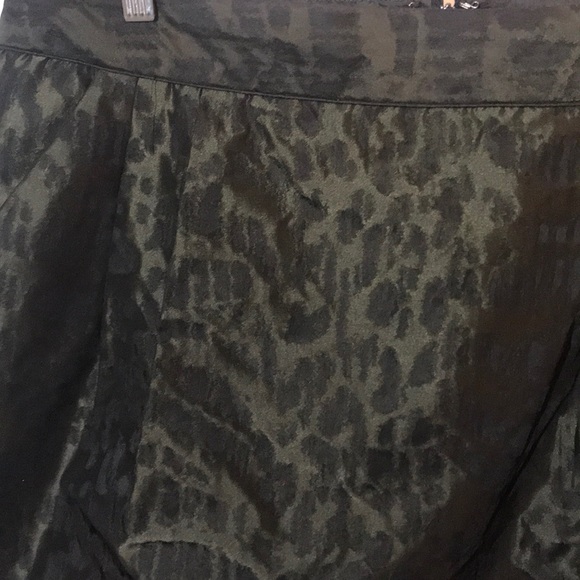 Green and black raffia animal print mini skirt - Picture 2 of 6